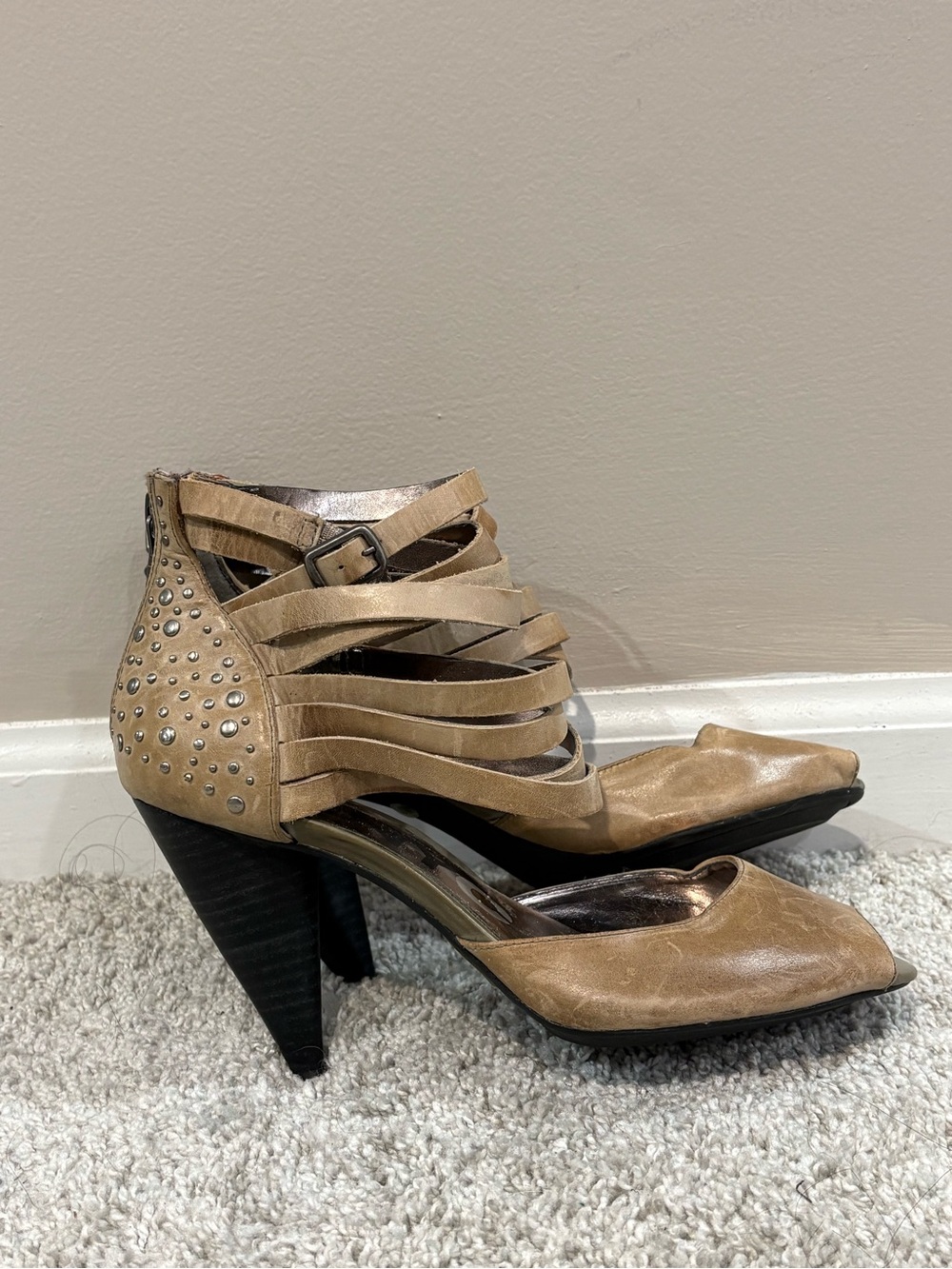 DKNYC Vivían Strappy Leather Peep Toe Heels In Tan Color Women’s Size 7